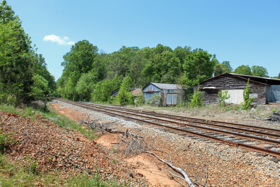 The Liberty Storage Solutions project received $350,000 from the North Carolina Railroad to support a rail spur to the site, allowing the company to efficiently and cost-effectively transport raw materials like lumber and metal to the facility. 