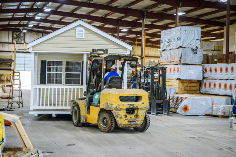 The sheds constructed at Liberty Storage range from 8 X 8 to 14 x 40 and include utility sheds, lofted barns, and premier buildings with higher walls and a higher-pitched roof. (Larger sheds are built onsite). The buildings come with lap, painted, stained, or vinyl siding. Each is fully customizable.